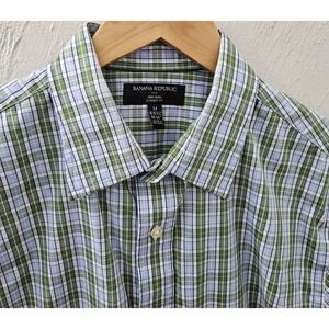 Banana Republic Mens Button Down Shirt Non Iron Medium 15-15.5 Green Blue Plaid‎